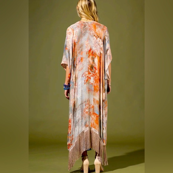 Bohemian Nottingham Fringe Kimono with Floral Pattern - Picture 9 of 9